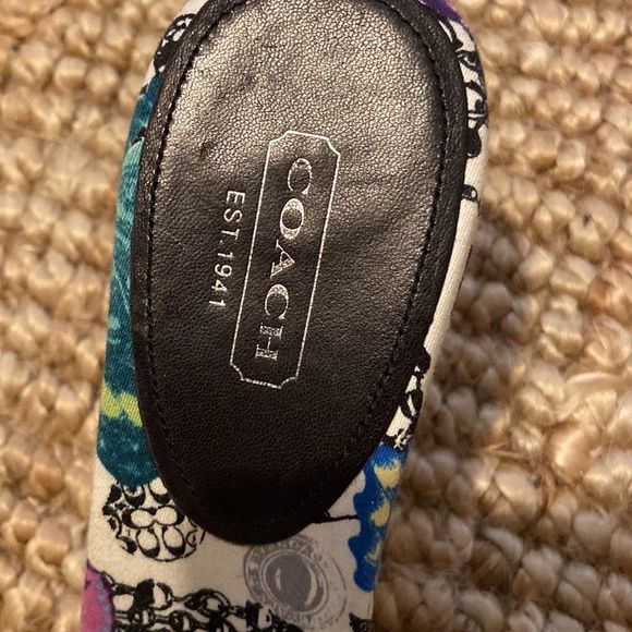 COACH shoes - Picture 3 of 5